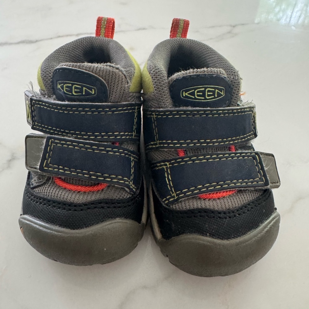 Keen Kids Shoes - Black and Gray
